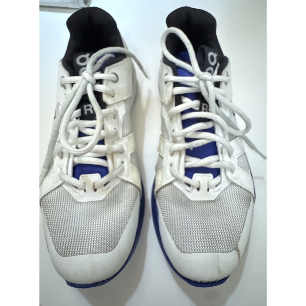ON CLOUD The Roger Clubhouse Pro Athletics Shoes Youth size 3.5 Blue White